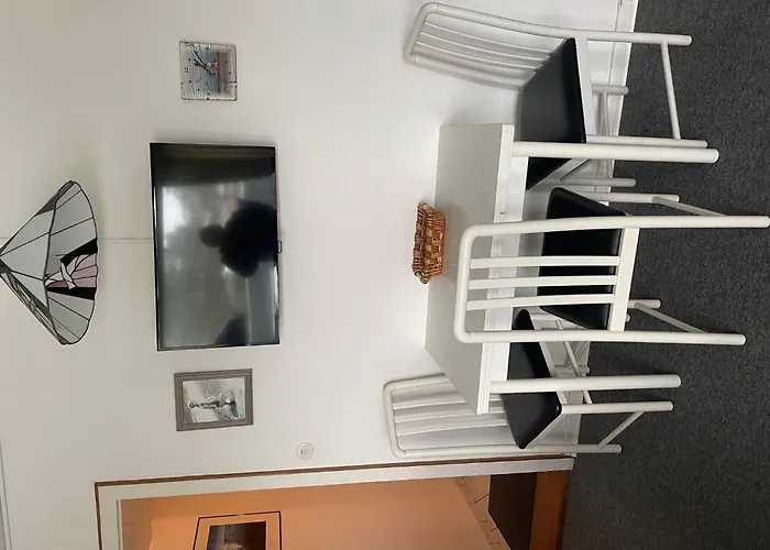 Luv-und-lee-apartment-5 *